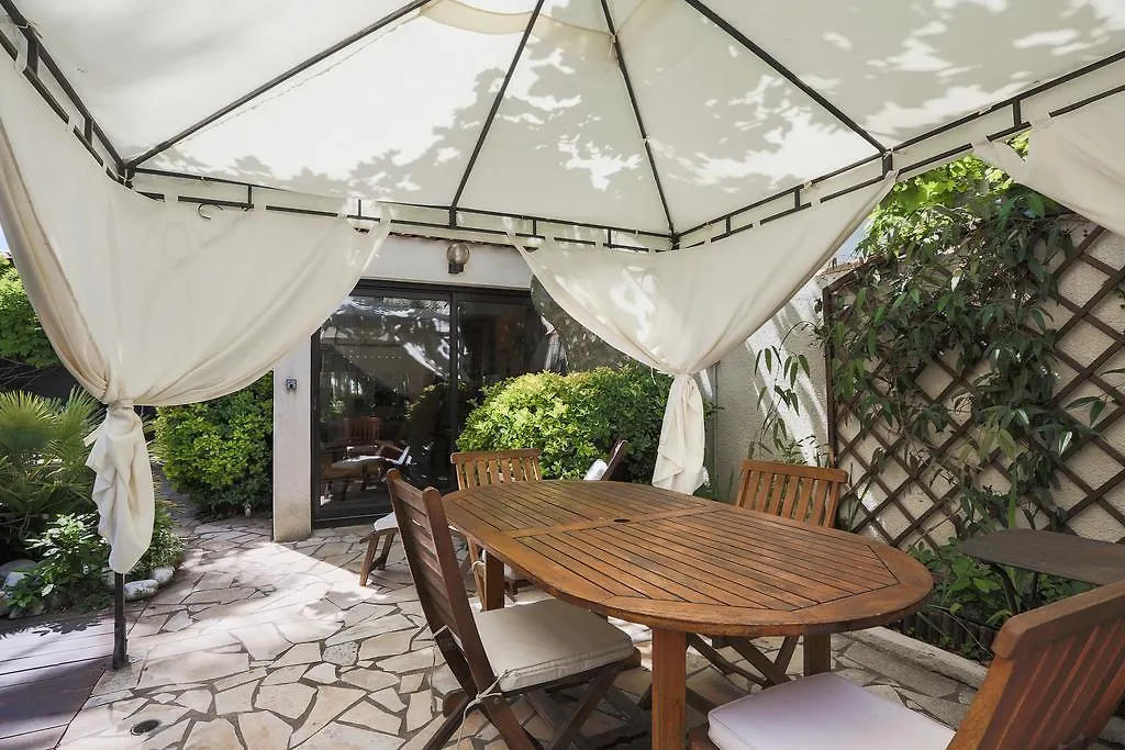 Bed & Breakfast La palmeraie Marsiglia